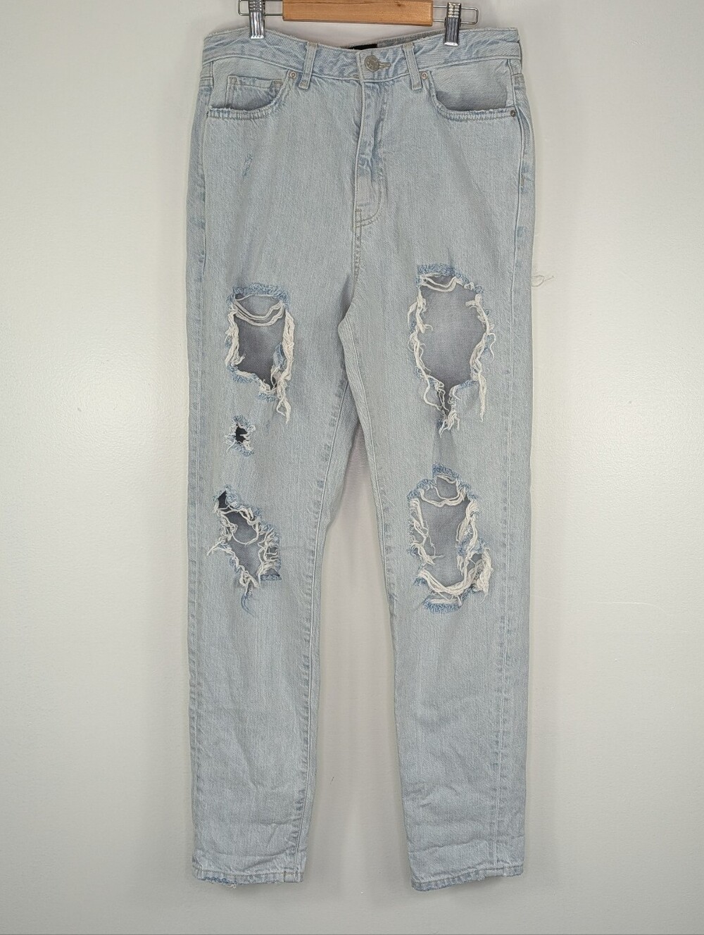 BDG Urban Outfitters Jeans Womens 28 Light Wash Mom High-Rise Distressed Ripped